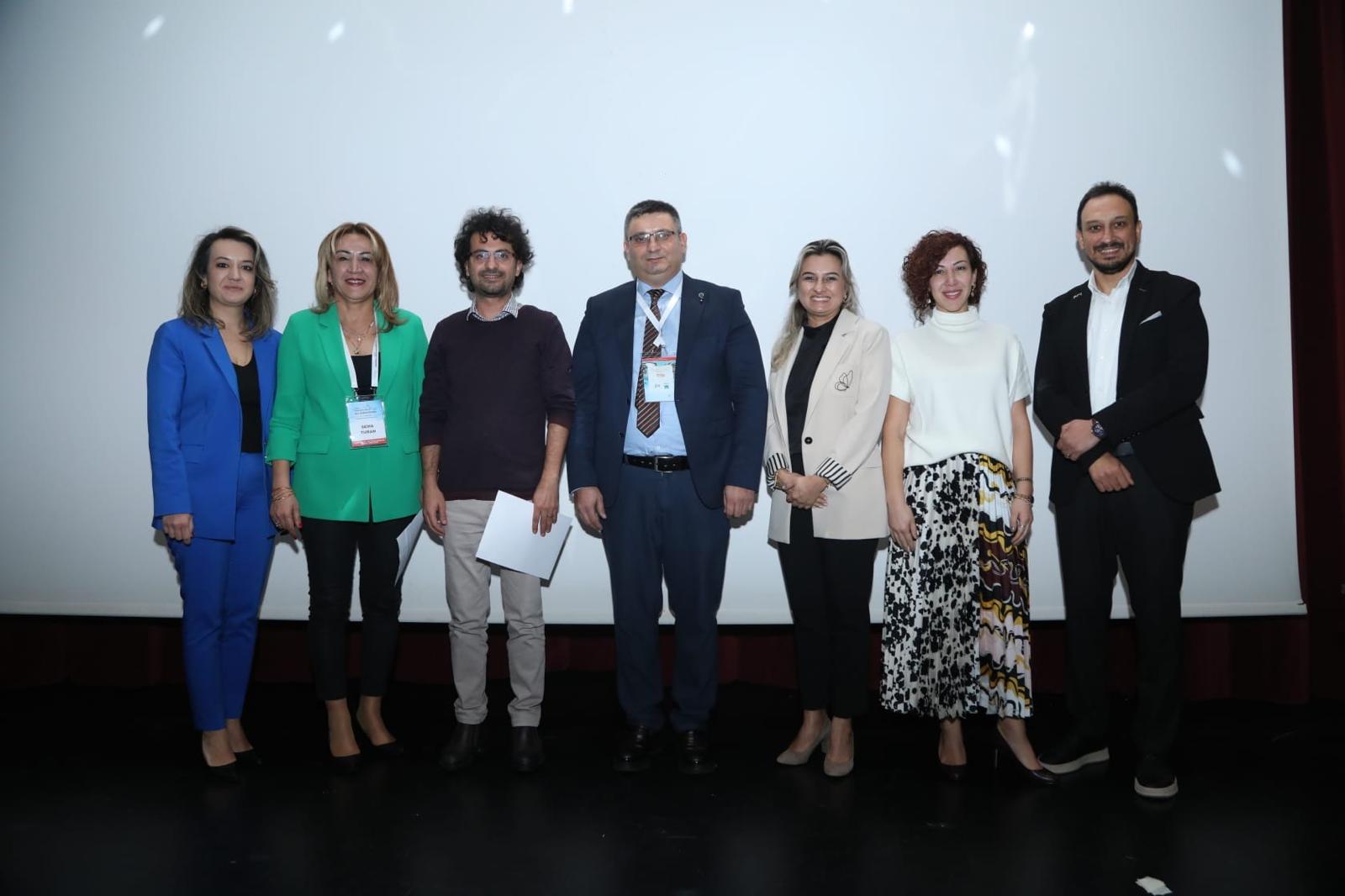 WhatsApp-Image-2024-12-18-at-12.58.24-1-1 Klinik Yoğun Bakım Derneği Kış Sempozyumu 12-15 Aralık