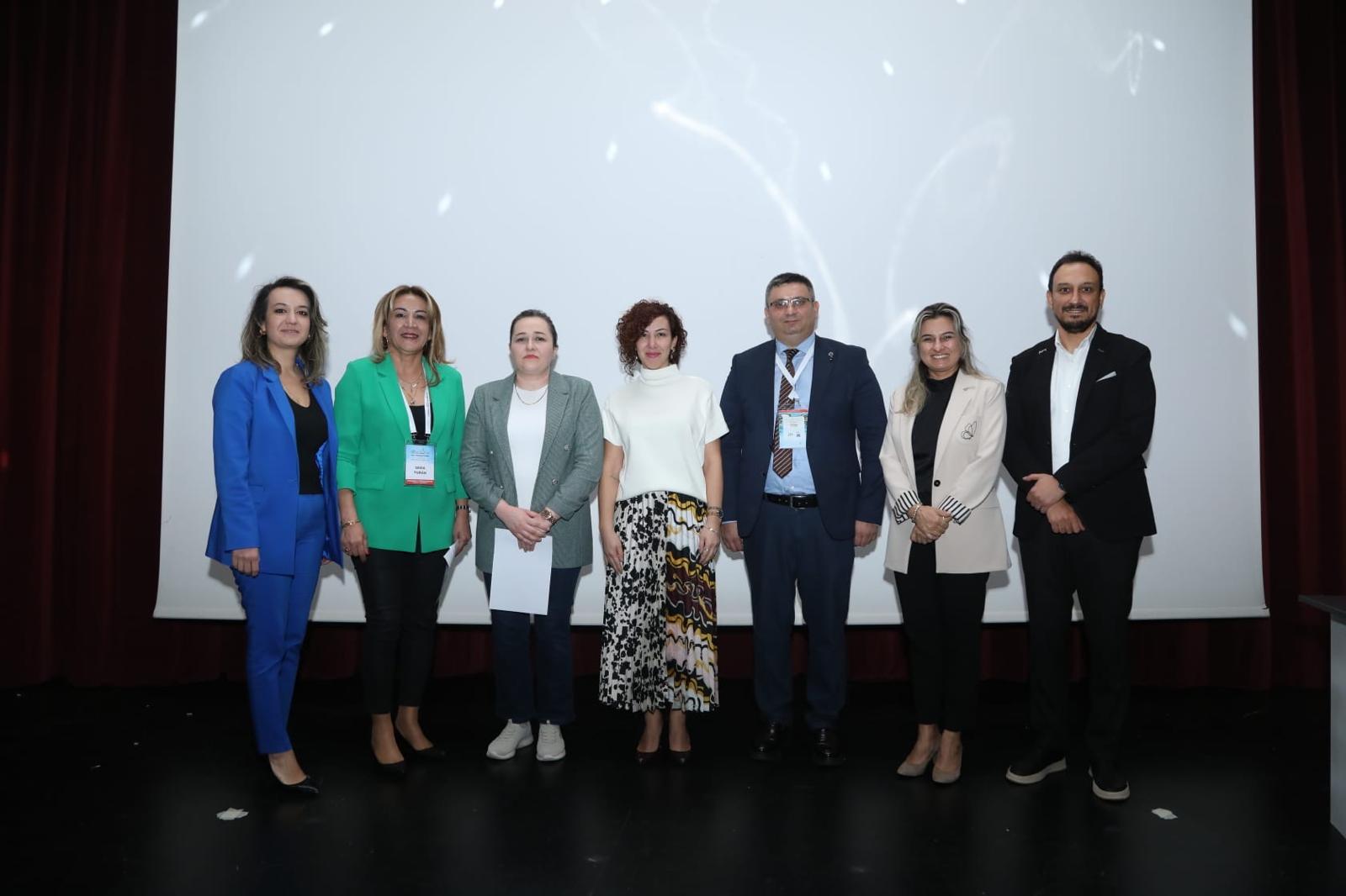 WhatsApp-Image-2024-12-18-at-12.58.24-2-1 Klinik Yoğun Bakım Derneği Kış Sempozyumu 12-15 Aralık